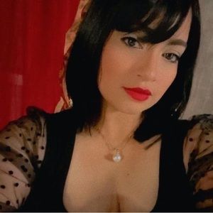 Meet your Posher, Yesenia